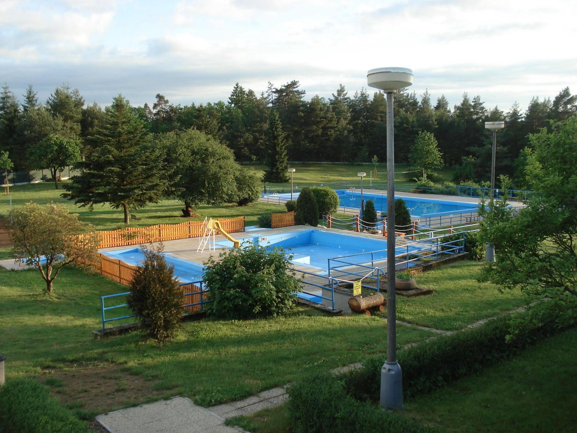 Resort Hotel Zvikov Zvíkovské Podhradí Εξωτερικό φωτογραφία