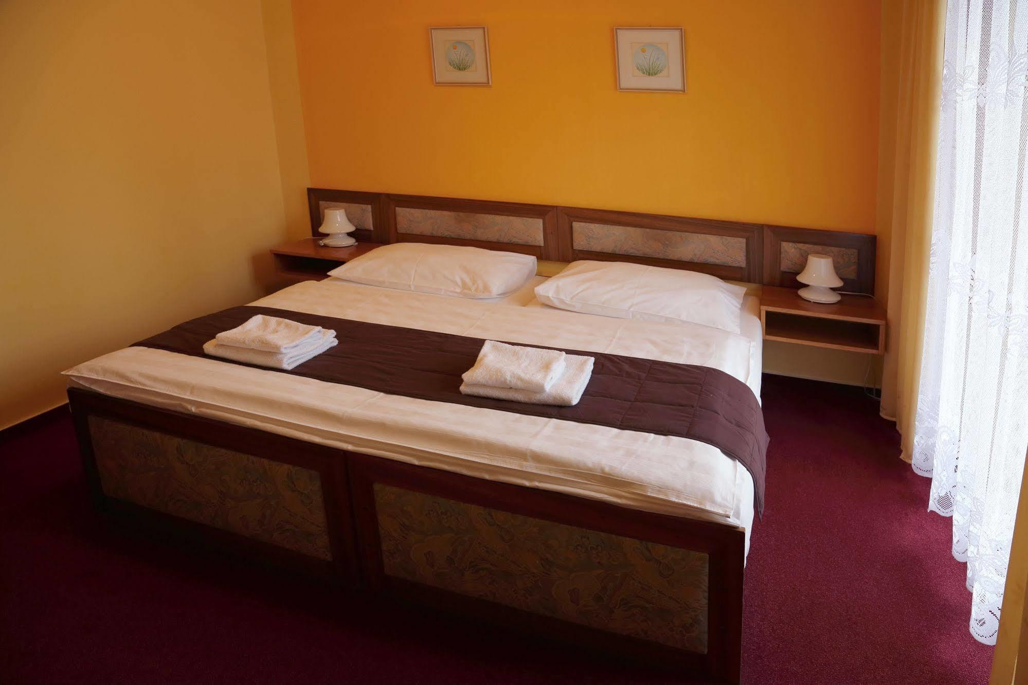 Resort Hotel Zvikov Zvíkovské Podhradí Εξωτερικό φωτογραφία